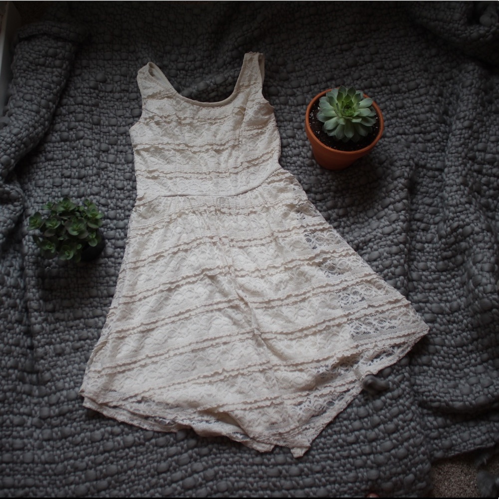 white lace dress